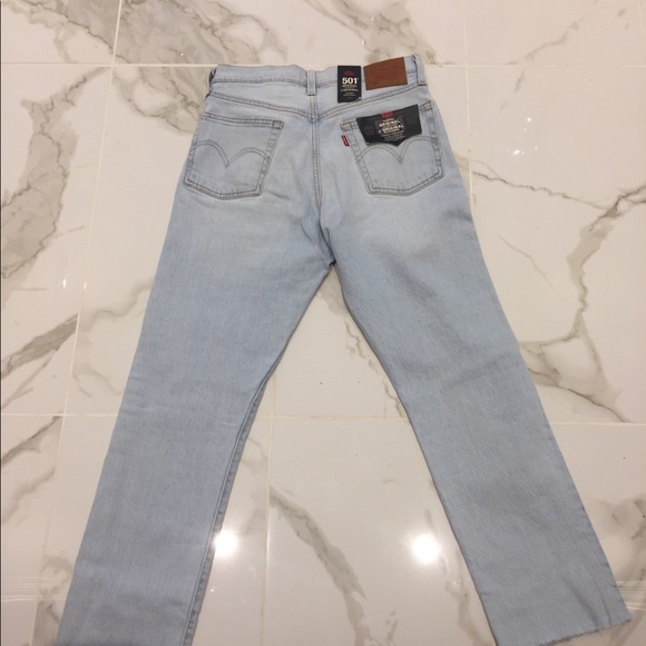 Levi’s cropped pantacourt - Picture 2 of 4